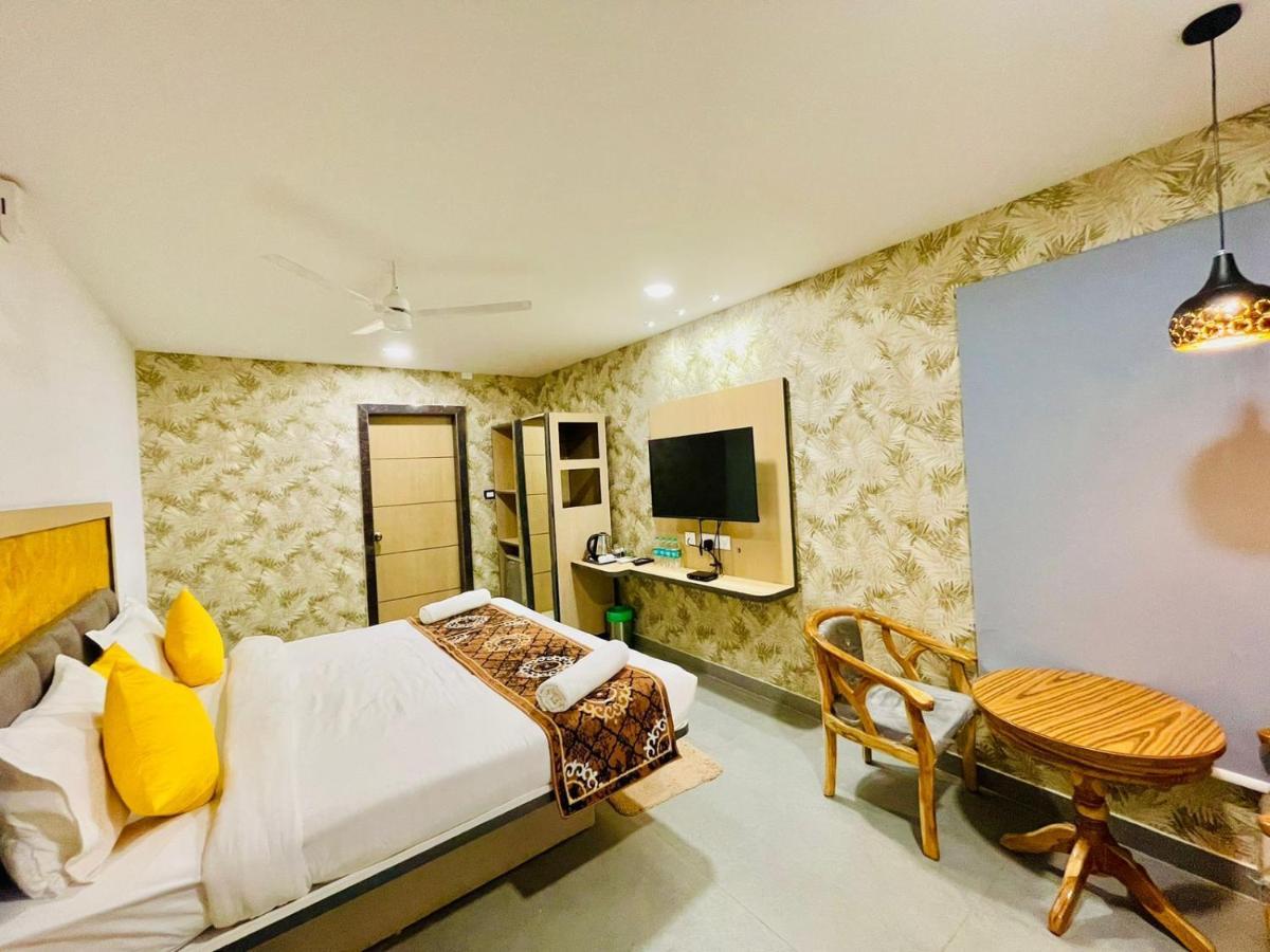 Hotel Lake View Airport Zone Hyderabad Exterior photo