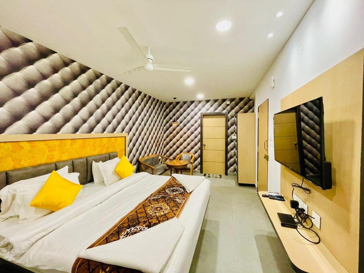 Hotel Lake View Airport Zone Hyderabad Exterior photo