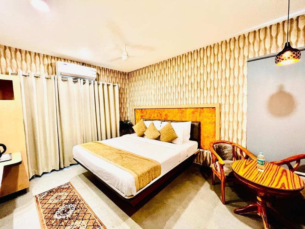 Hotel Lake View Airport Zone Hyderabad Exterior photo