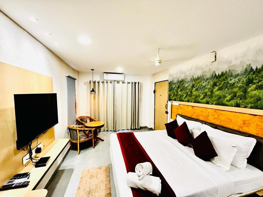Hotel Lake View Airport Zone Hyderabad Exterior photo